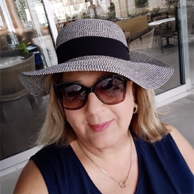 Bio Image for Julia DiCola